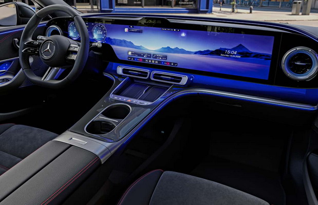 Mercedes otkrio unutrašnjost električne C klase: Ekran preko cele kabine
